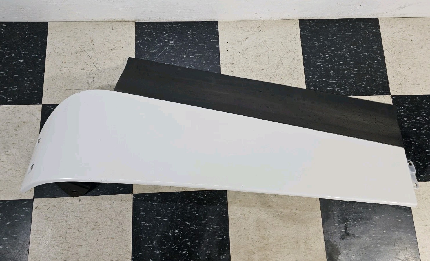 08-17 FREIGHTLINER CASCADIA 125 LEFT ROOF UPPER CAB FAIRING PANEL EXTENDER OEM