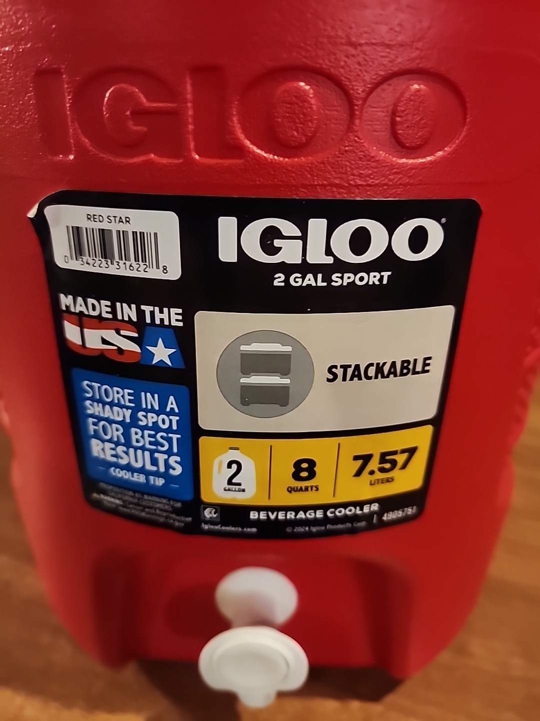 Igloo 2 Gallon Sport Water Jug, Cooler, Red, Stackable