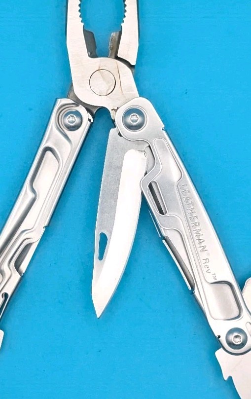 Leatherman Rev 3.8" Multi-Tool, Stainless!