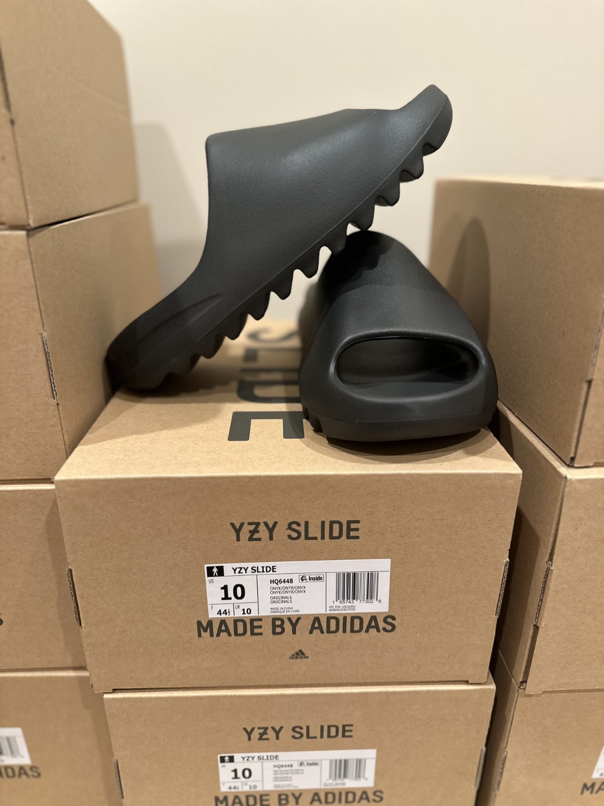 Adidas Yeezy Slide Onyx Size 10 (100% AUTHENTIC|BRAND NEW|FAST SHIP|HQ6448)