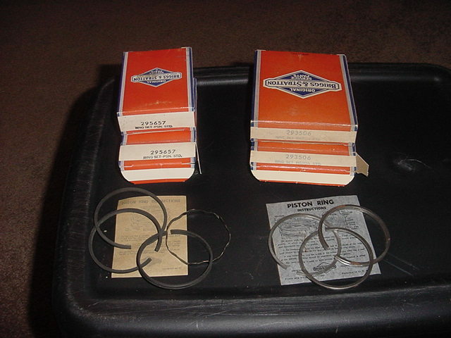 VINTAGE BRIGGS & STRATTON NOS PISTON RINGS LOT OF 4 SETS 293506 & 295657