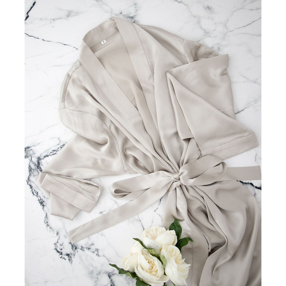 Silk Magnolia Silk Robe Medium Pearl Grey