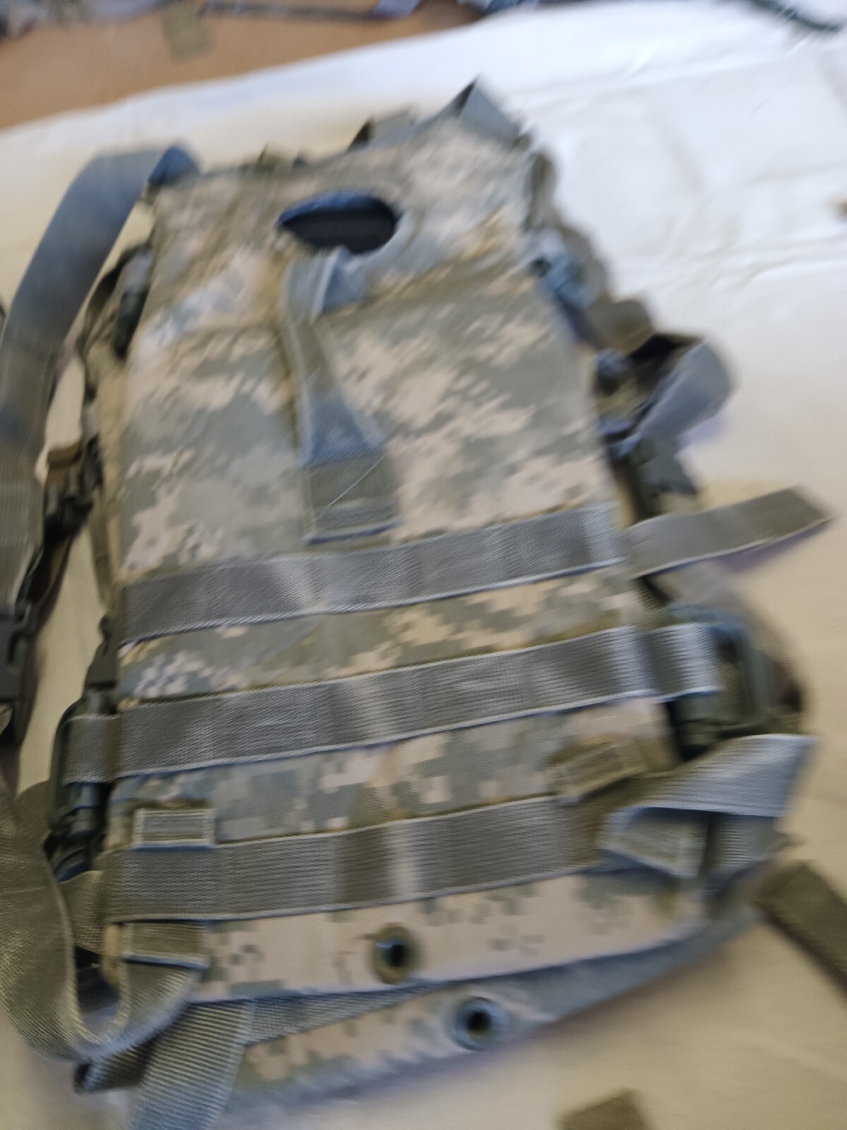 ACU / UCP Camelback Hydration Carrier USGI 100 OZ 3L System US Army No Bladder