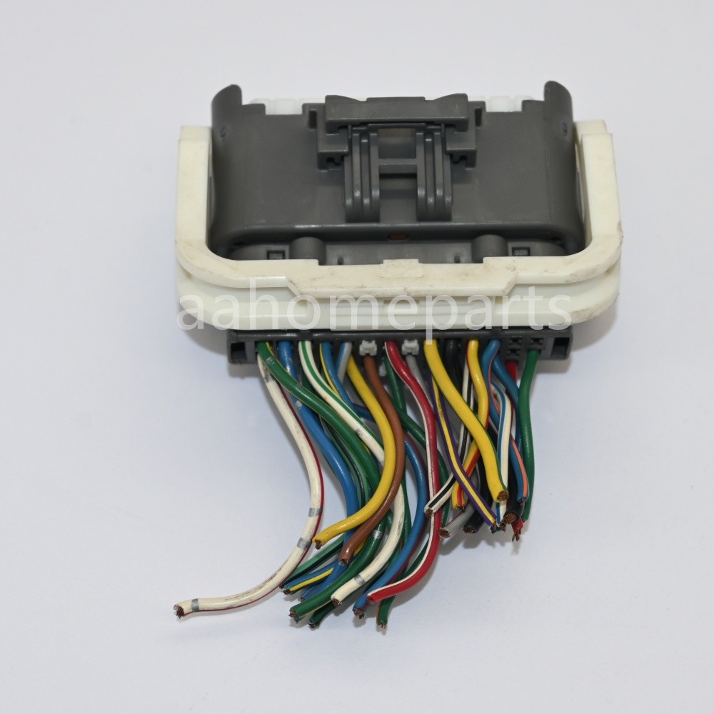 Genuine TCM Transmission Control Module Connector Plug for 2010-2011 Mazda 3