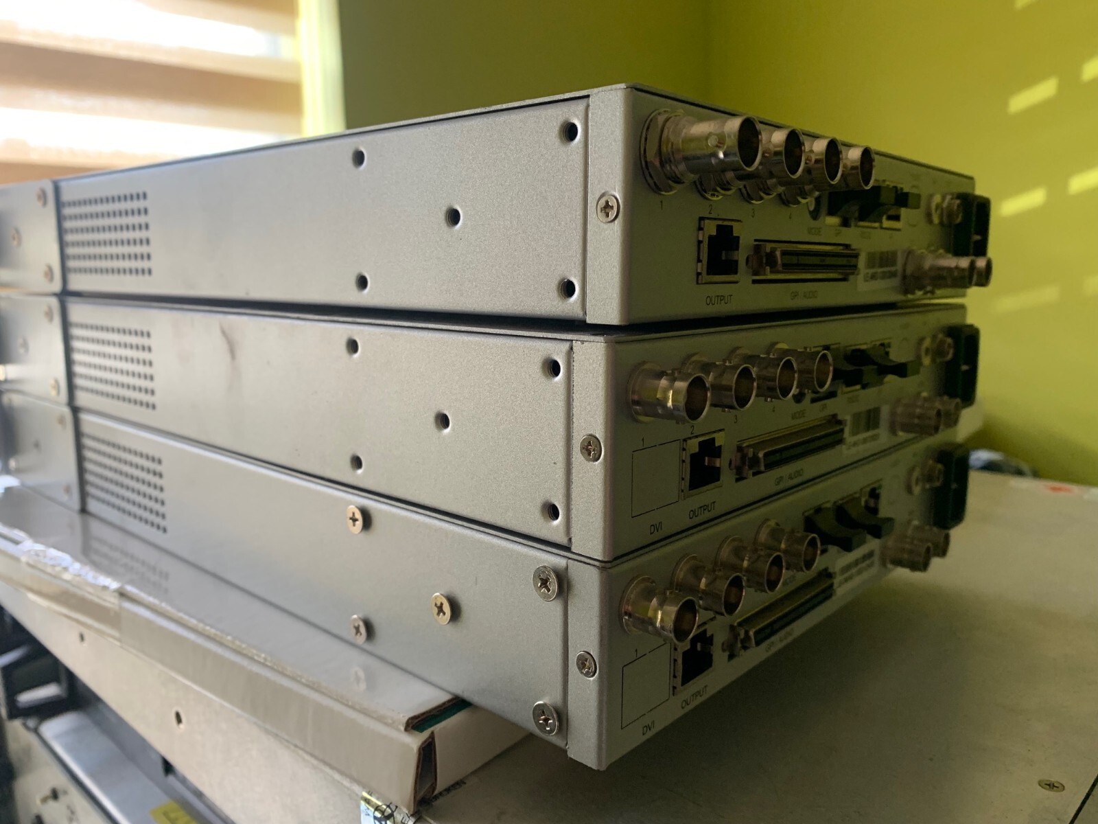 MULTIVIEWER - APANTAC TAHOMA LE-4HD