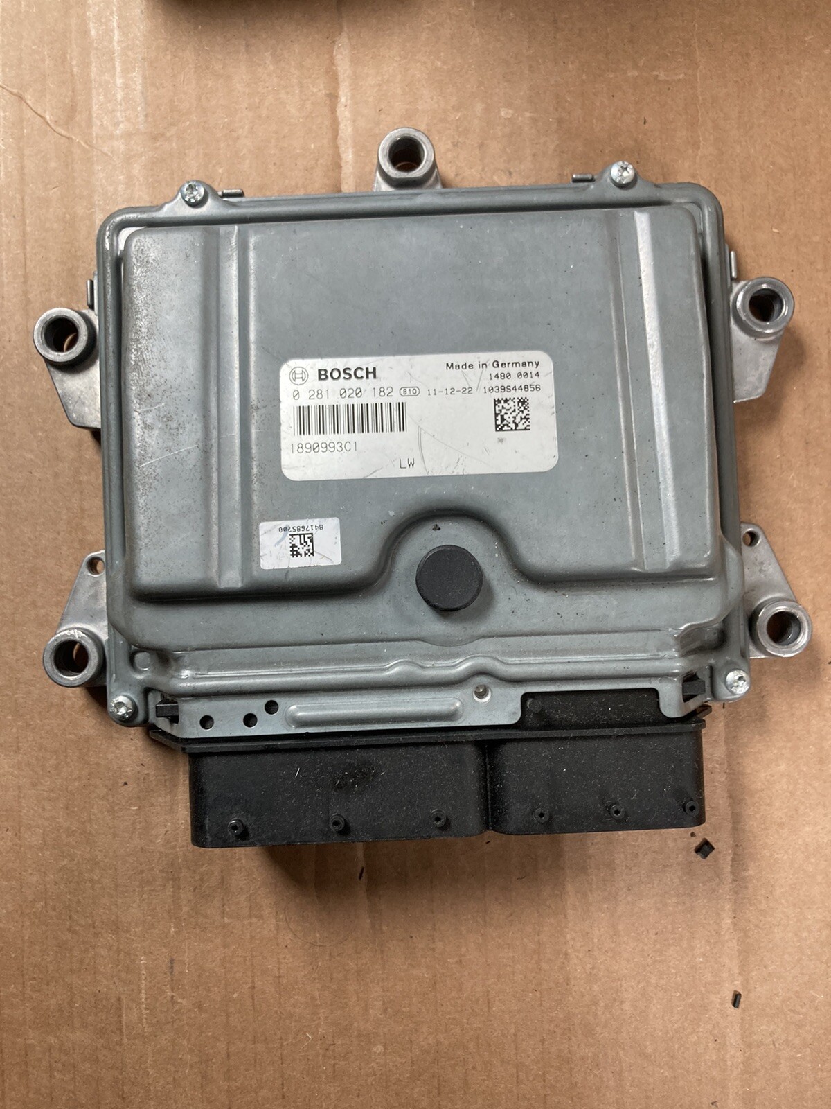 Bosch DPF Control Module International Durastar 4300 (1890993C1, 0 281 020 182)