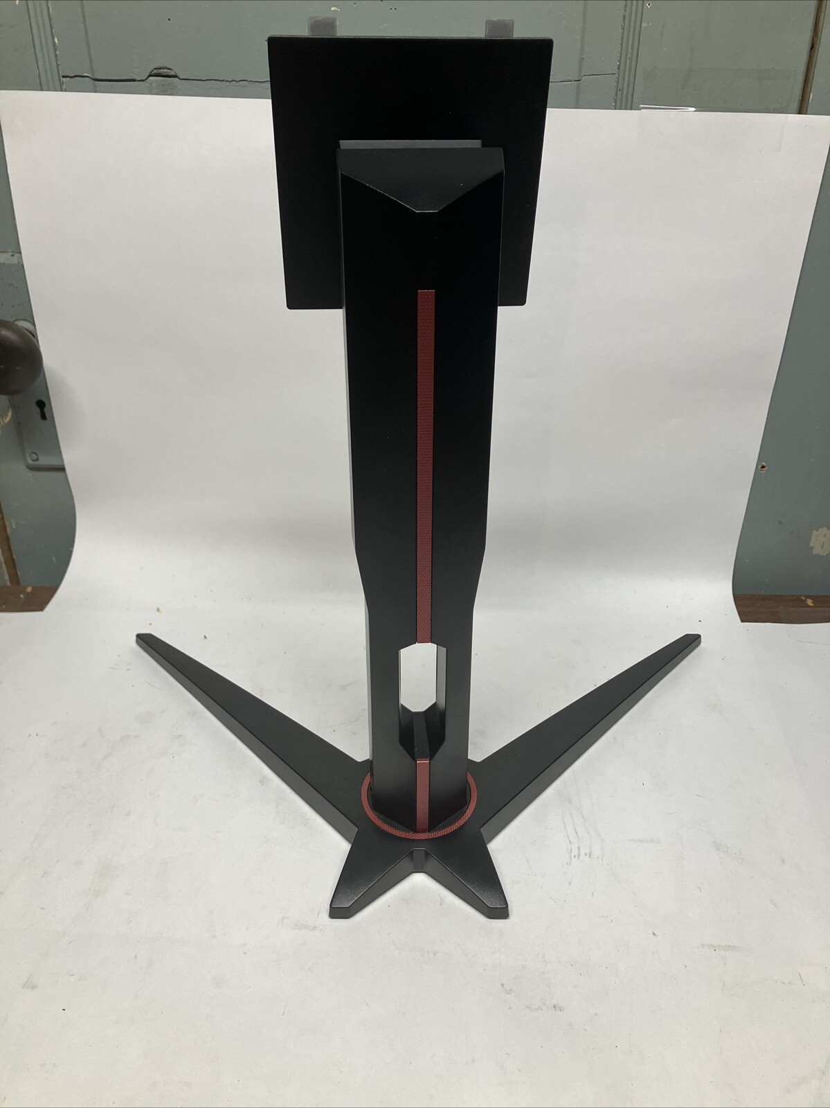Monitor Stand Red And Black Q37G089705100000ML