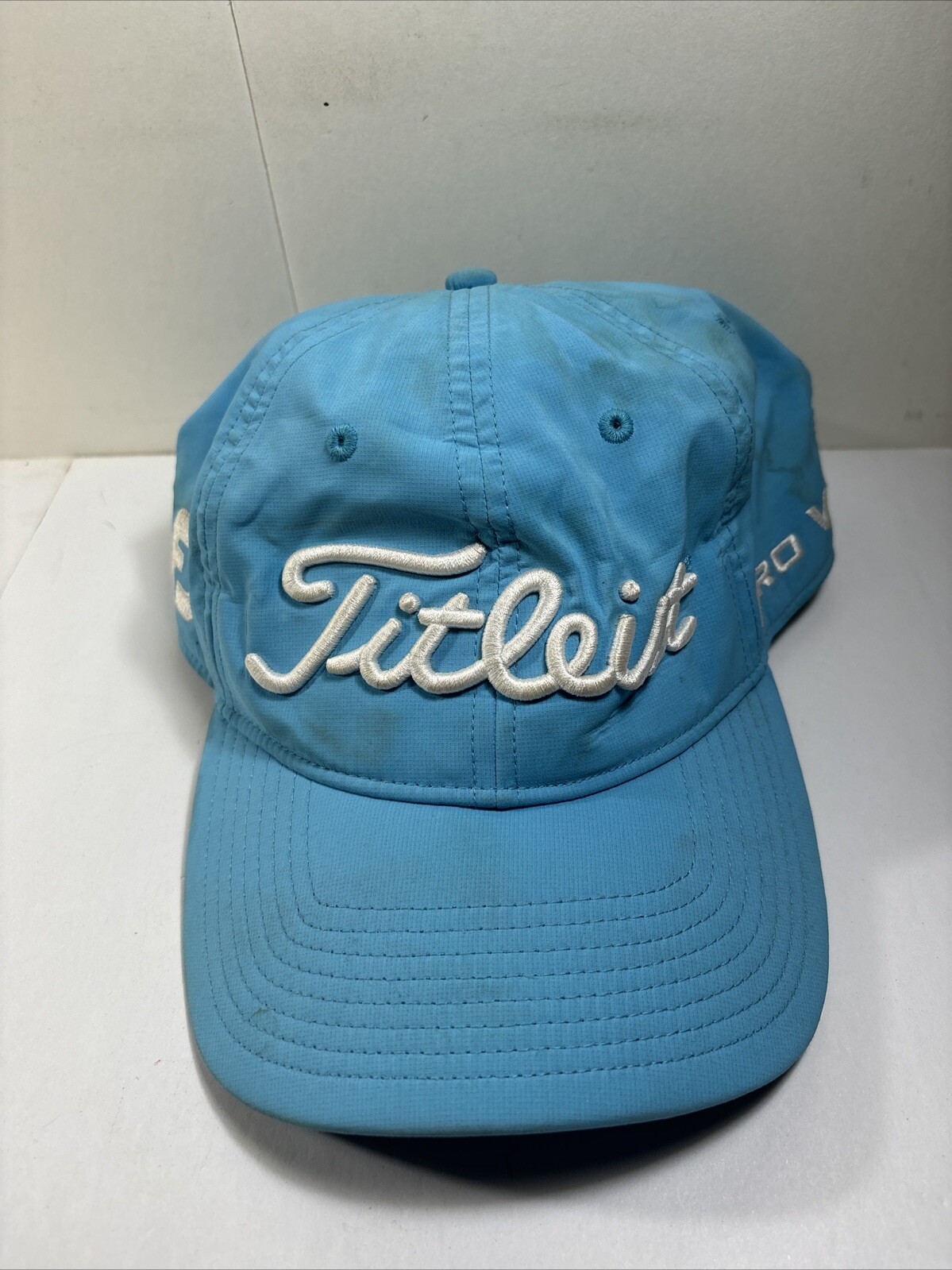 Titleist Pro V1 Golf Hat – Reef Blue/White Strapback