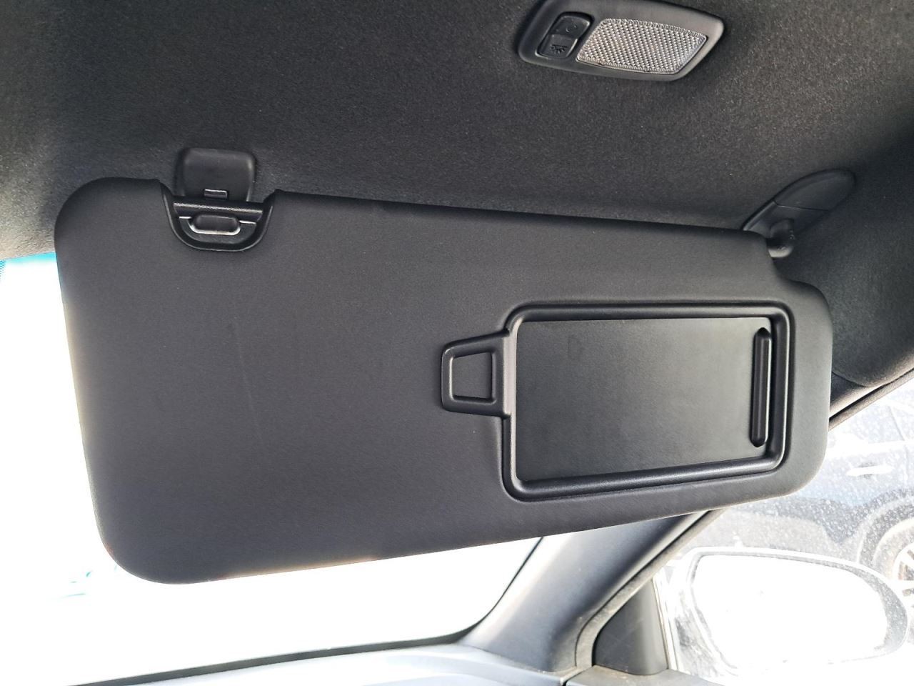VELOSTER 2019 Glove Box 4864739