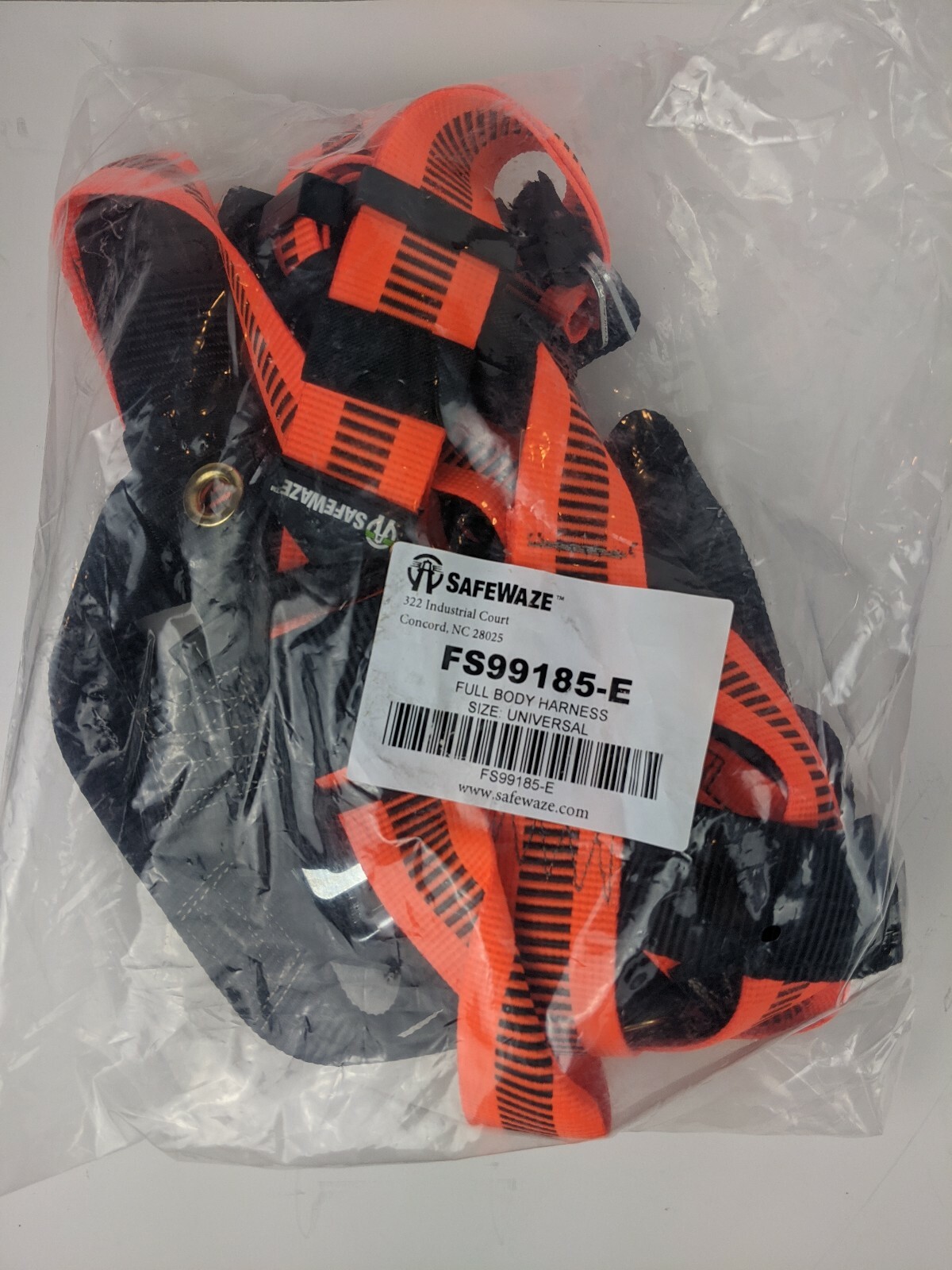 Safewaze Number FS-99185-E Full Body Harness new (A06)