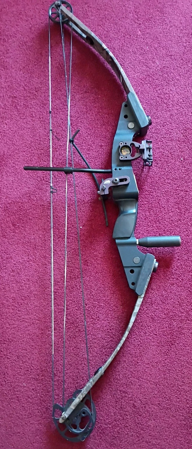 Buckmasters BTR Compound Bow 70lbs RH