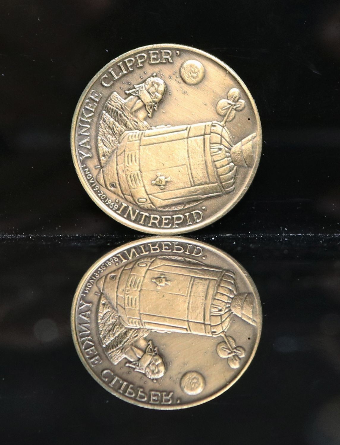 1969 Apollo 12 Commemorative Copper Medal Free Shipping #1381 D-3