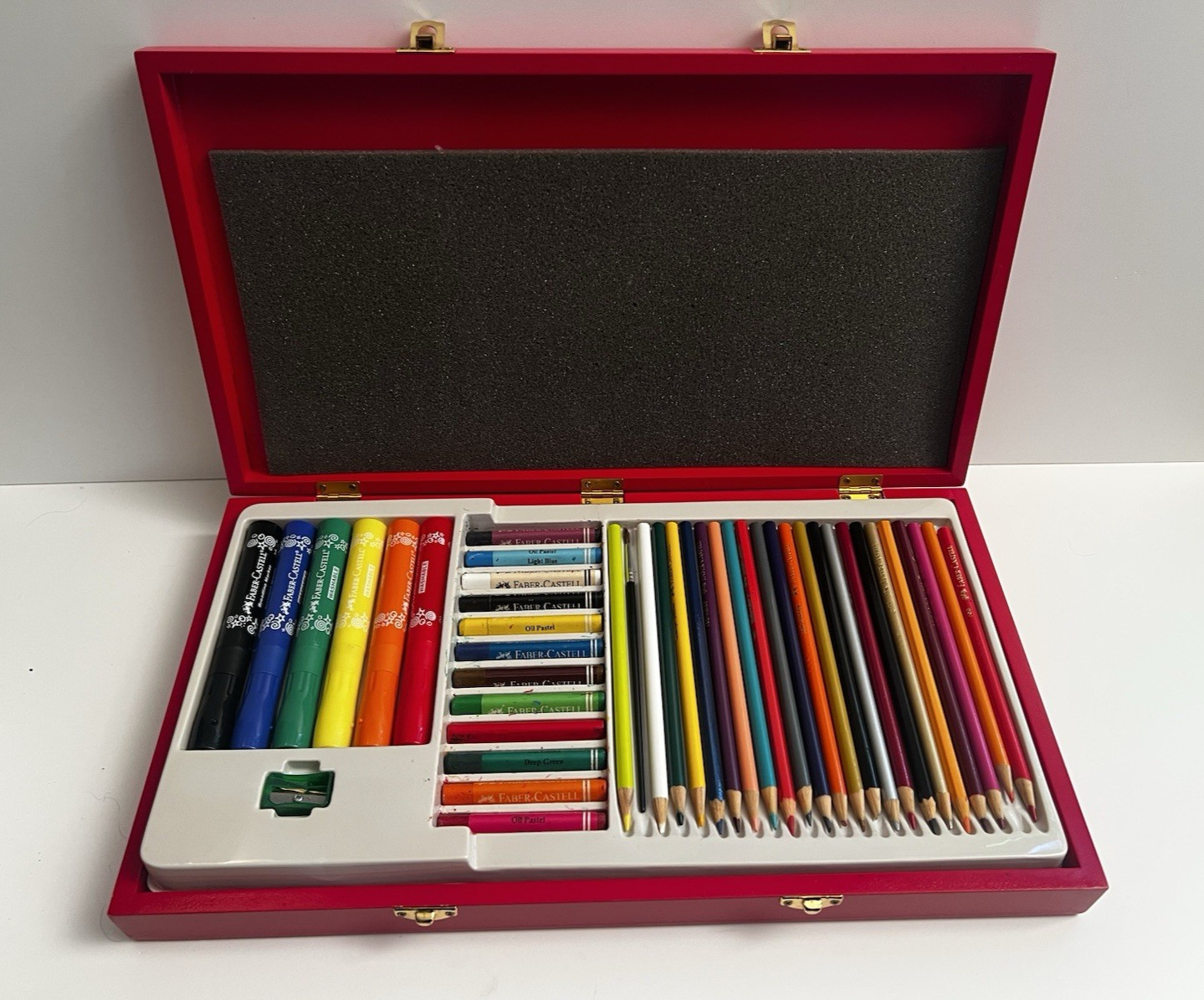 Faber-Castell Artist Gift Set Pencils Oil Pastels Markers w/Wooden Case