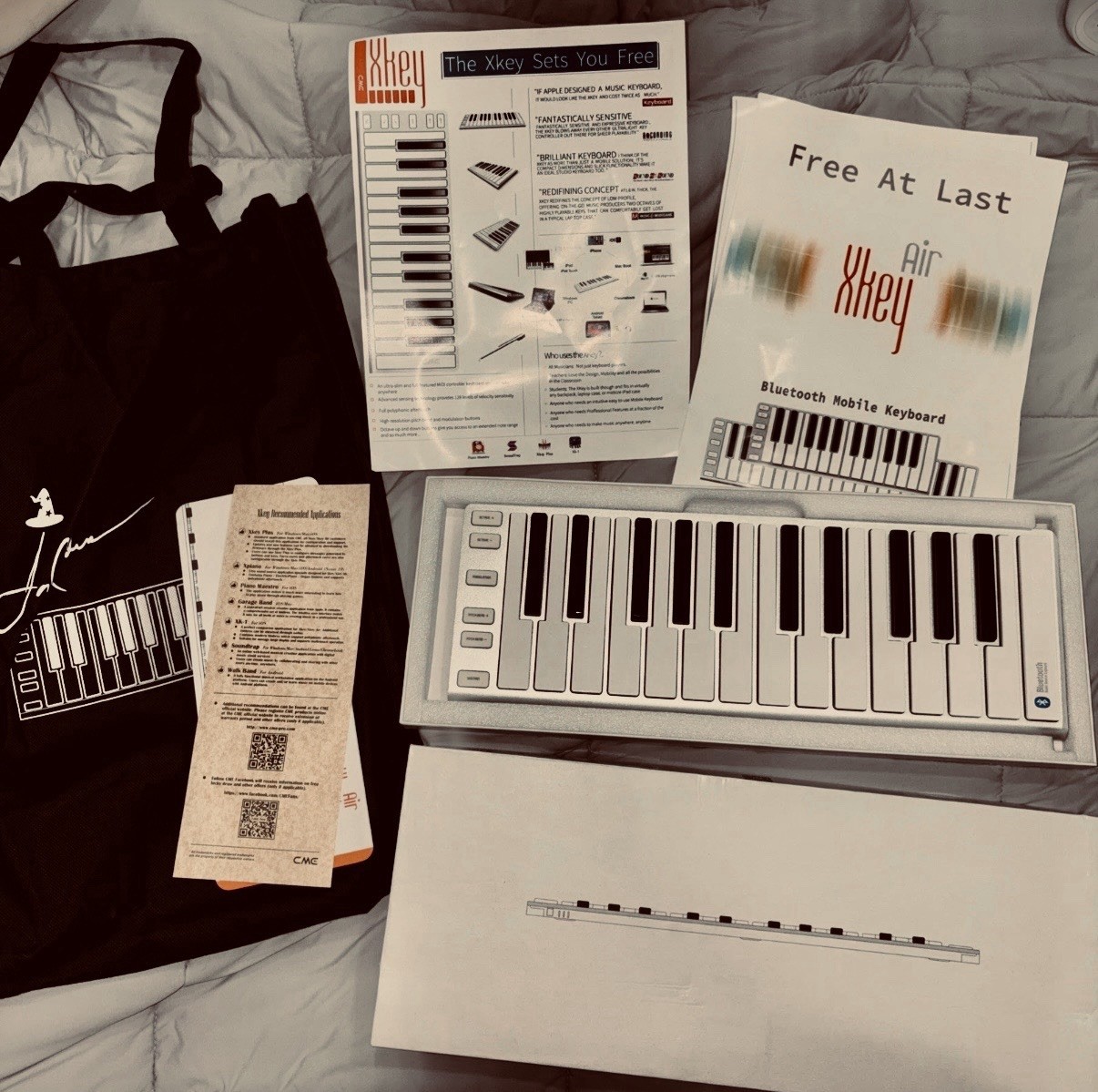 CME Xkey Air 25-key Bluetooth MIDI Controller