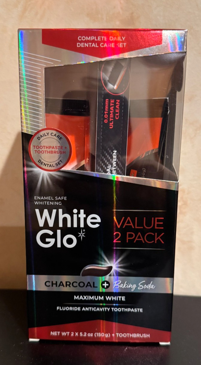 WHITE GLO Maximum White toothpaste 2x5.2 Oz + 1 Toothbrush Charcoal+ Baking Soda