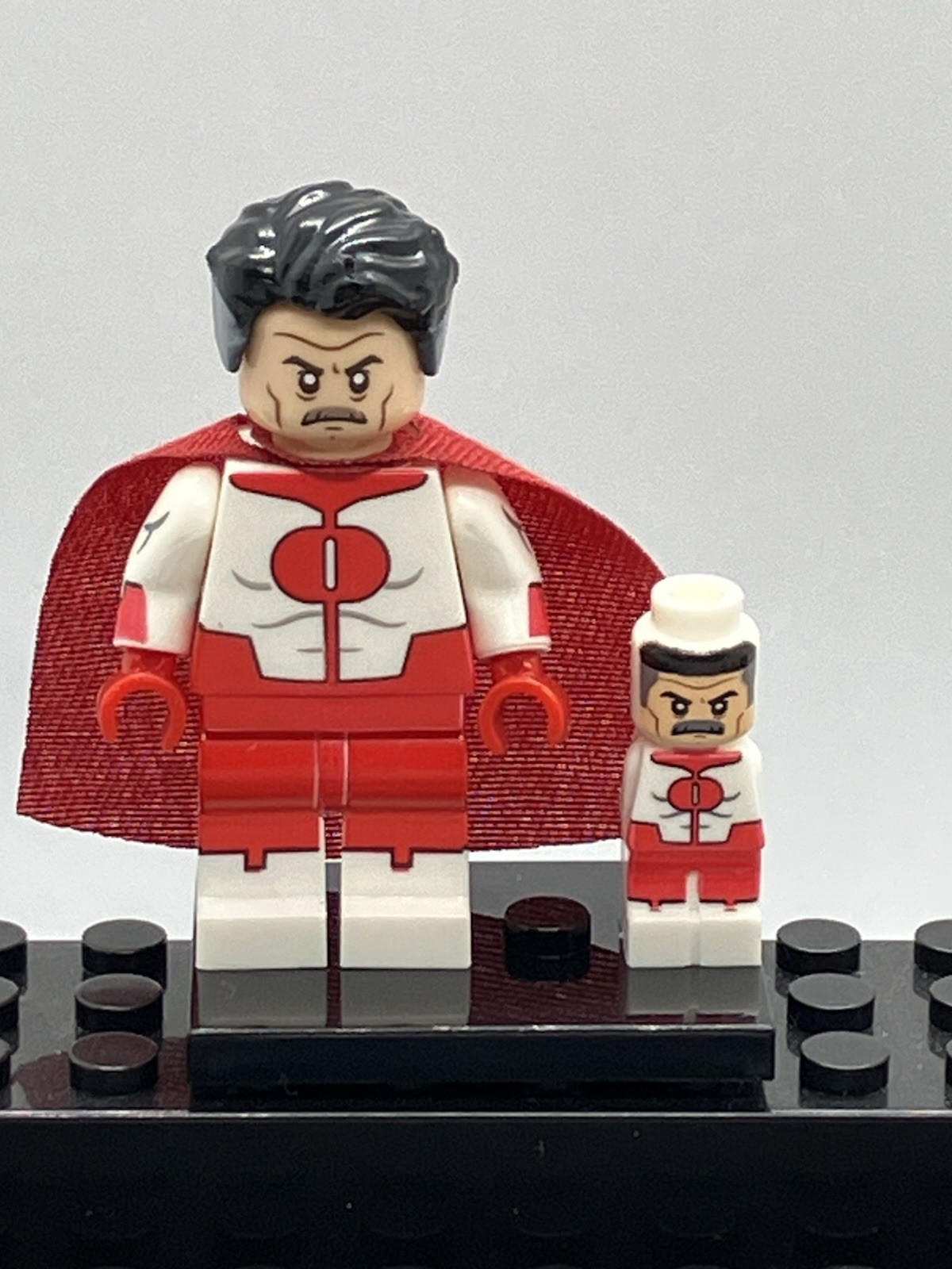 Invincible And Omni Man Custom Figure Set