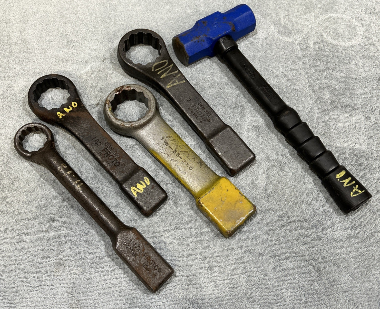 Offset 12 Pt. Striking Wrench Set - 4 Wrenches + 4Lb Soft Steel Safety Hammer