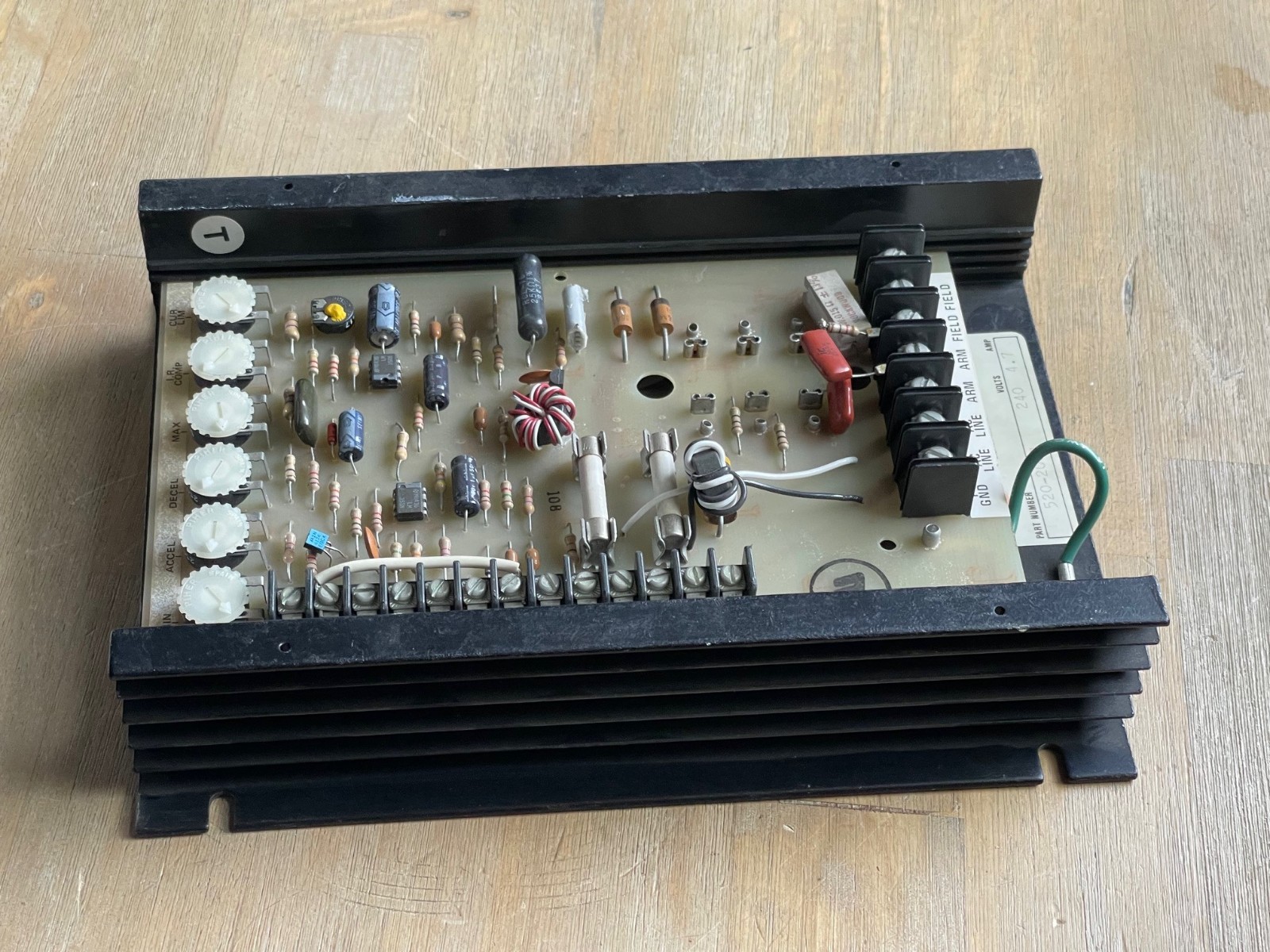 DART CONTROLS 520-200C DC DRIVE 240V 4.7A