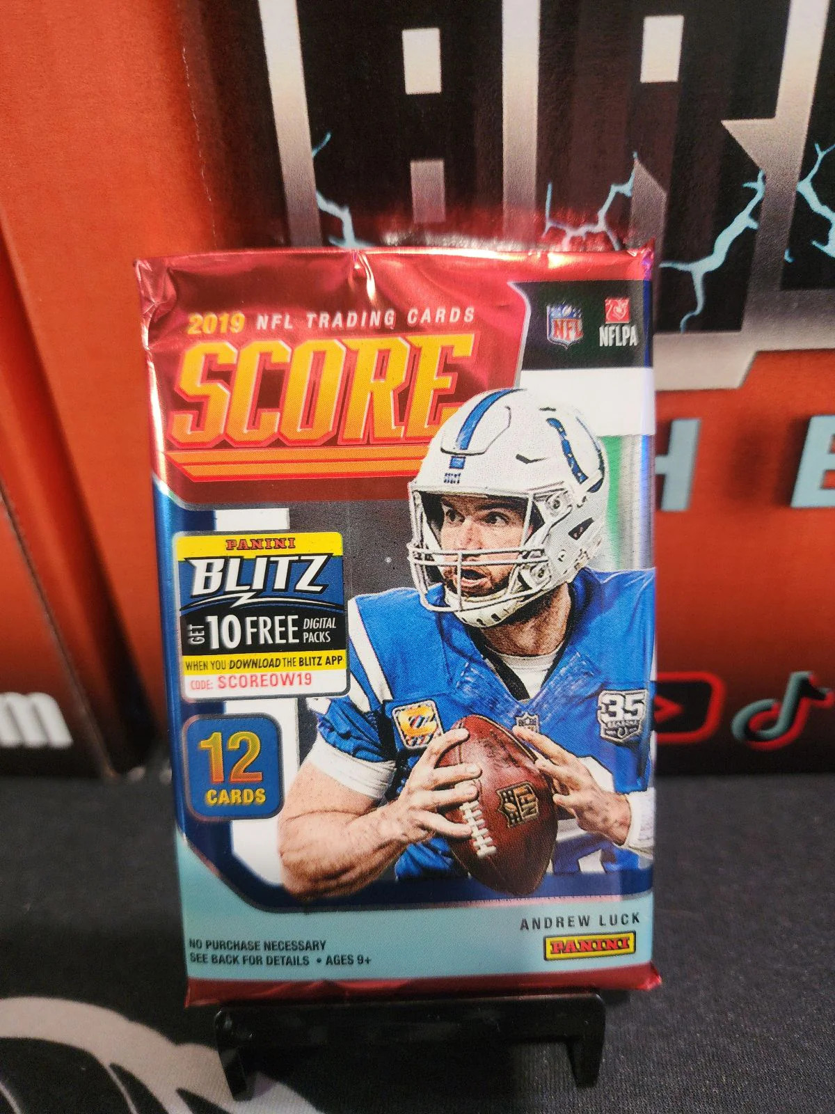 Score 2019 Football Blaster Pack!