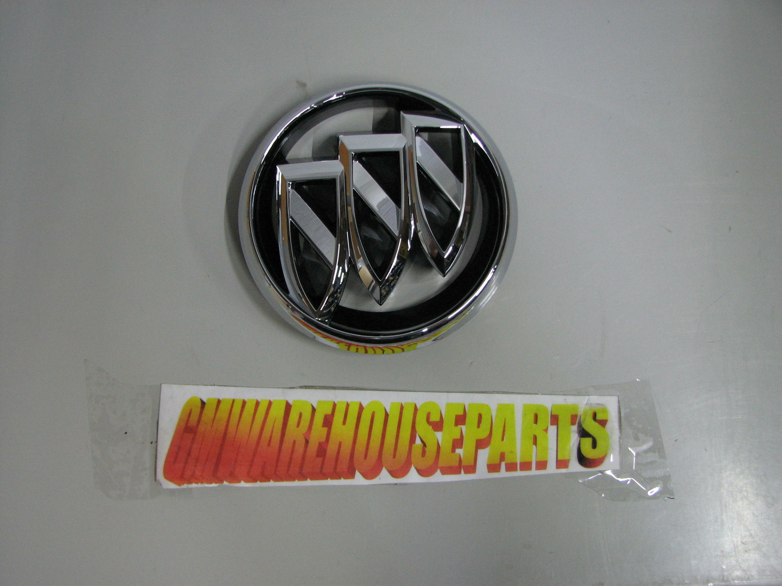 2012-2017 BUICK VERANO CHROME "TRI-SHIELD" GRILLE EMBLEM NEW GM # 20913792
