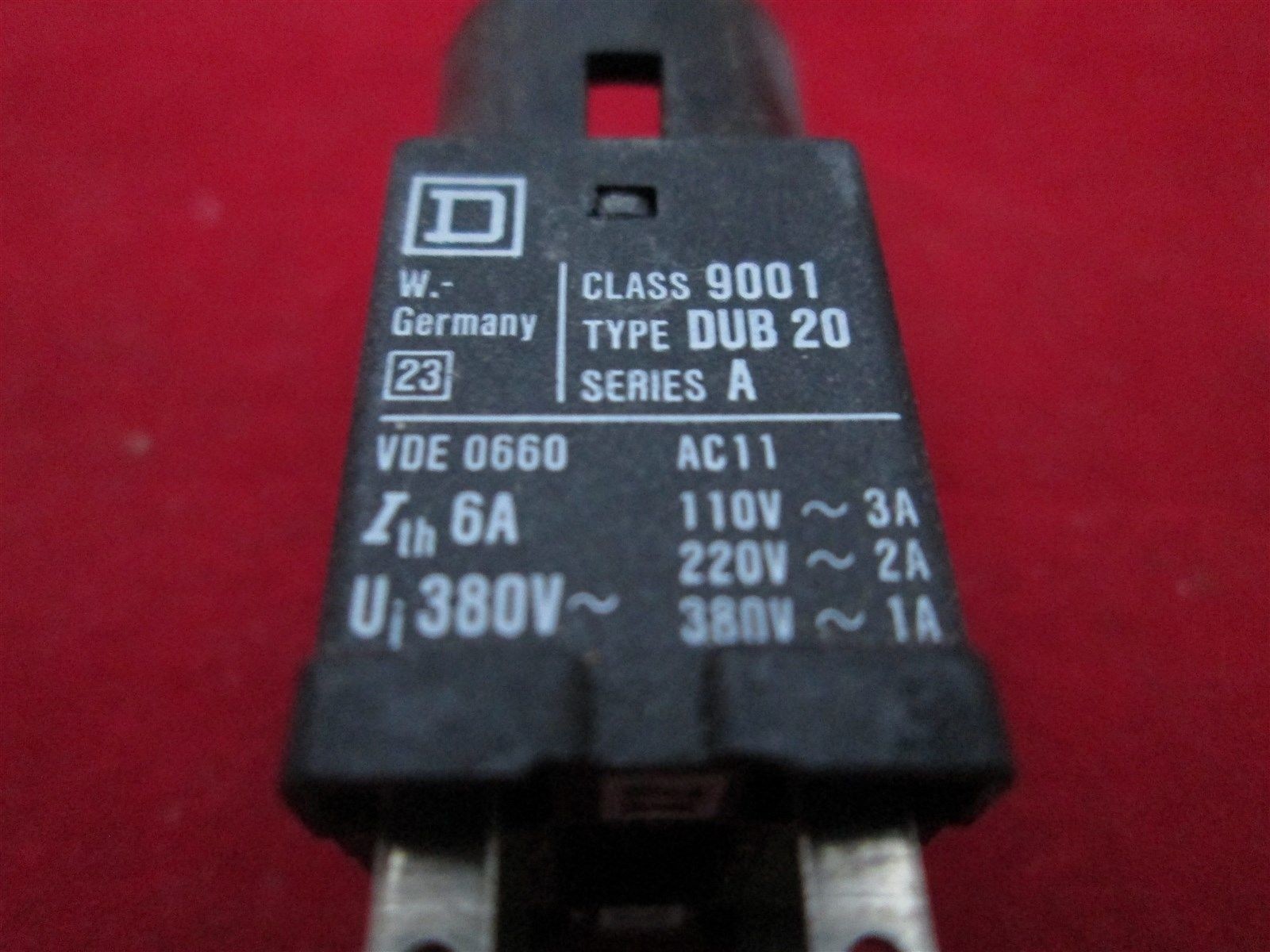 Square D Contact Block 9001 DUB-20 new