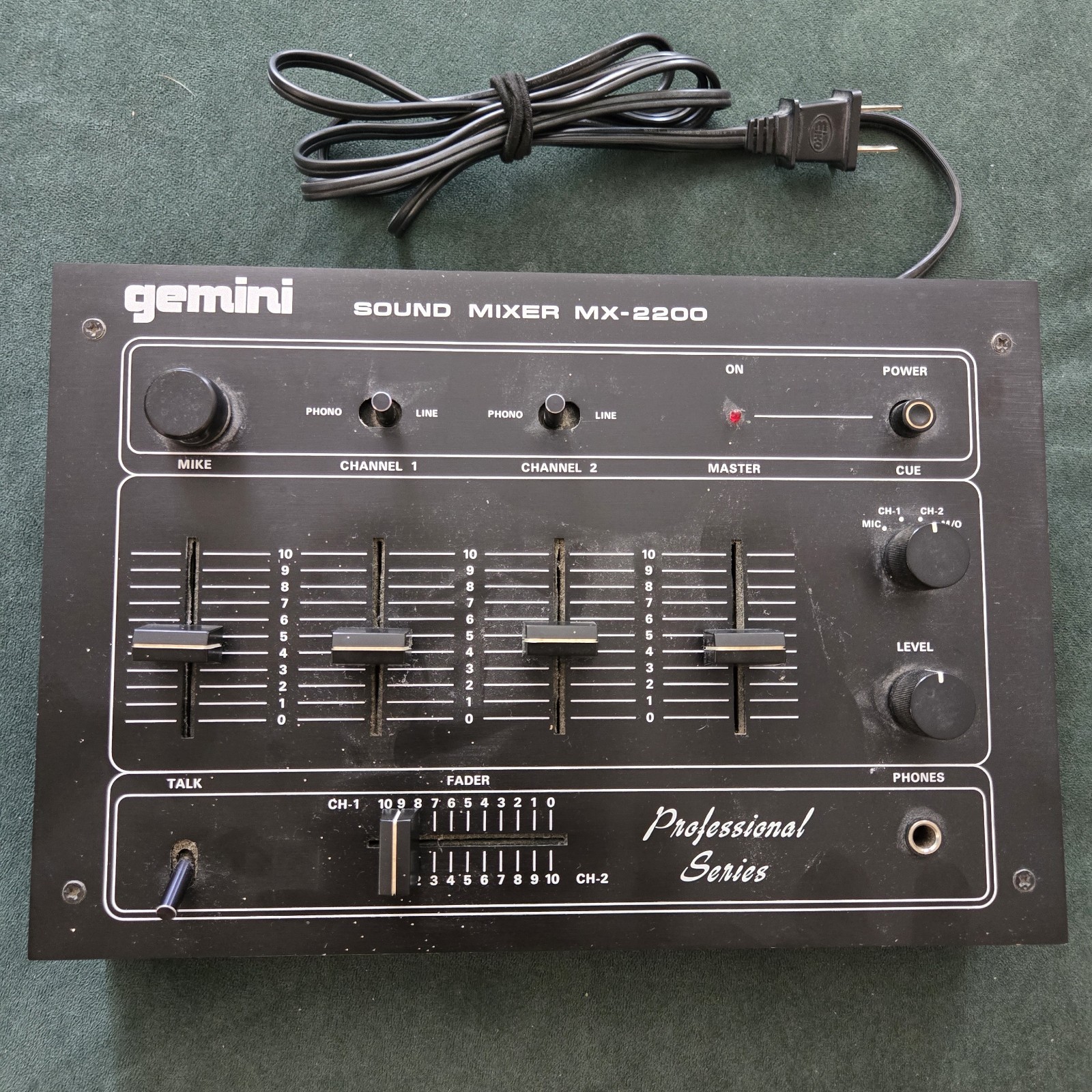 Vintage Gemini Stereo Pre Amp Sound Mixer MX-2200 Professional Series