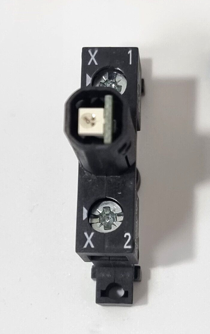 SIEMENS 3SB3420-1PC Pushbutton Switch (10 Pcs In 1 Box)