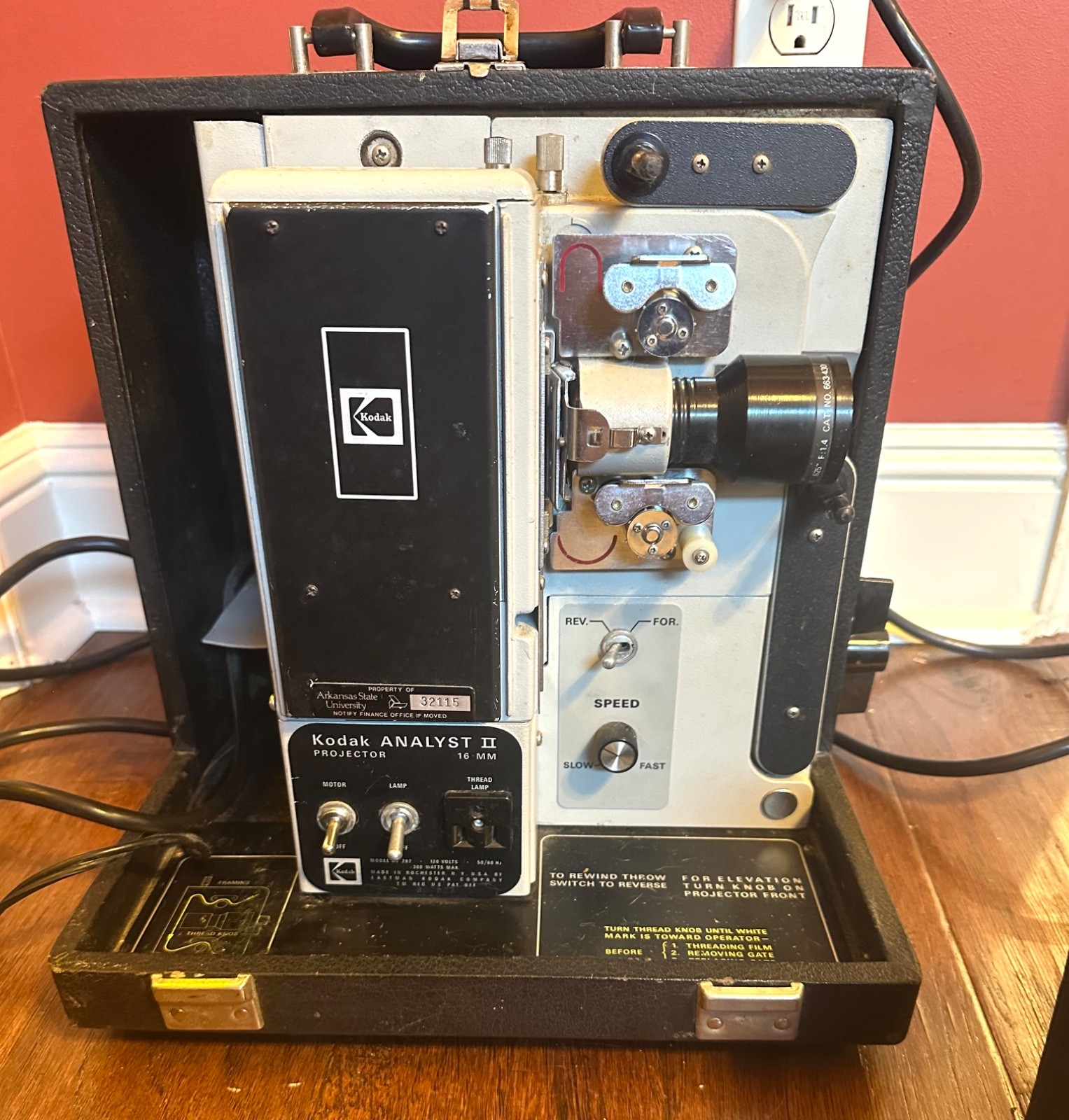Kodak Analyst II 16mm Film Reel Projector-