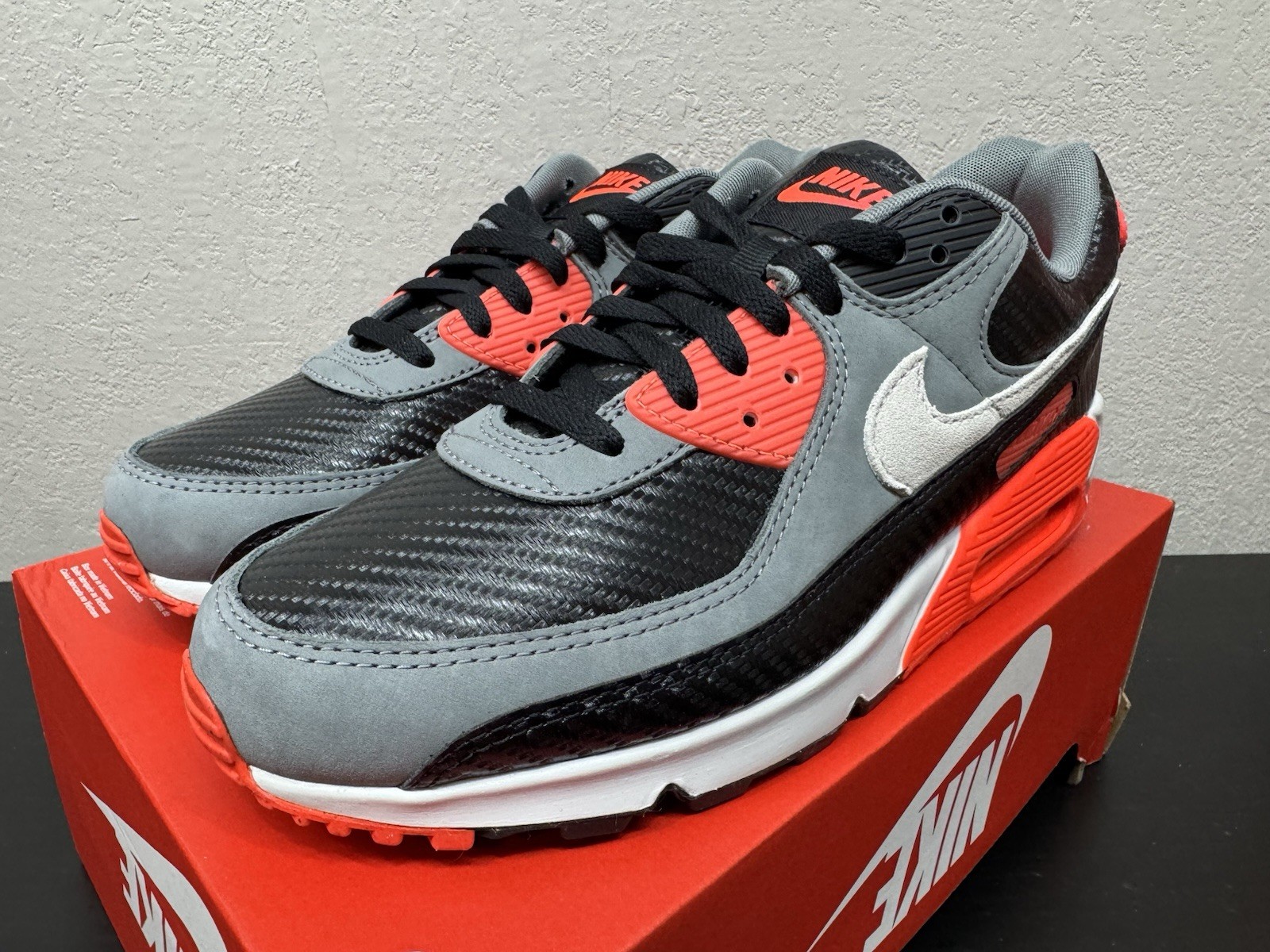 Nike Air Max 90 Premium ‘Carbon Fiber Infrared’ HM9432-001 Men’s 10.5 No-Lid