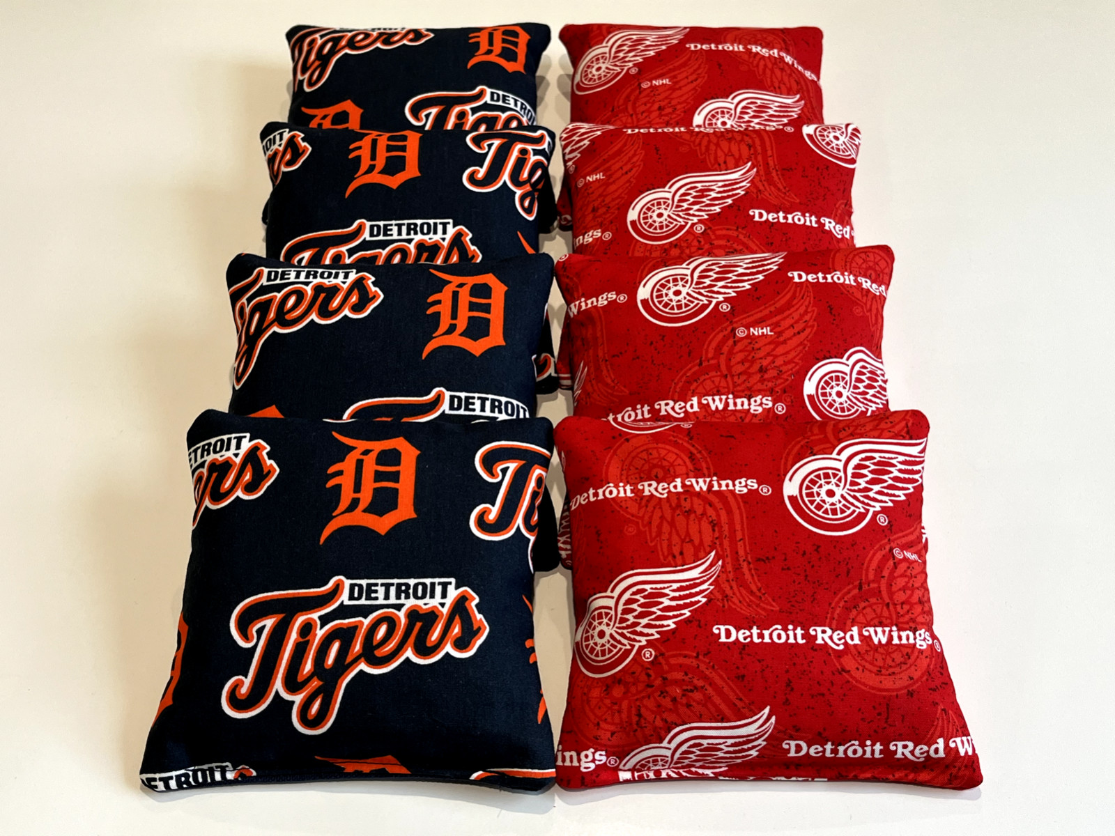 DETROIT REDWINGS TIGERS CORNHOLE BEAN BAGS SET OF 8 TOP QUALITY REGULATION BAGS