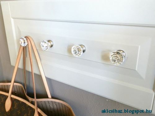 1-1/4" Diamond Cut Acrylic Knob Clear and Chrome