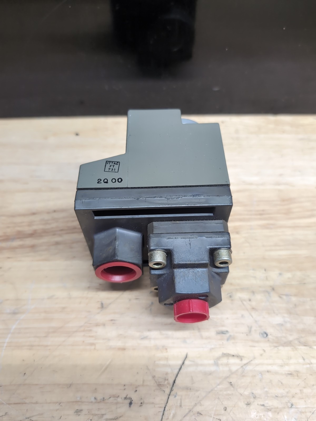 Neo-Dyn 140P13C3 Adjustable Pressure Switch - New