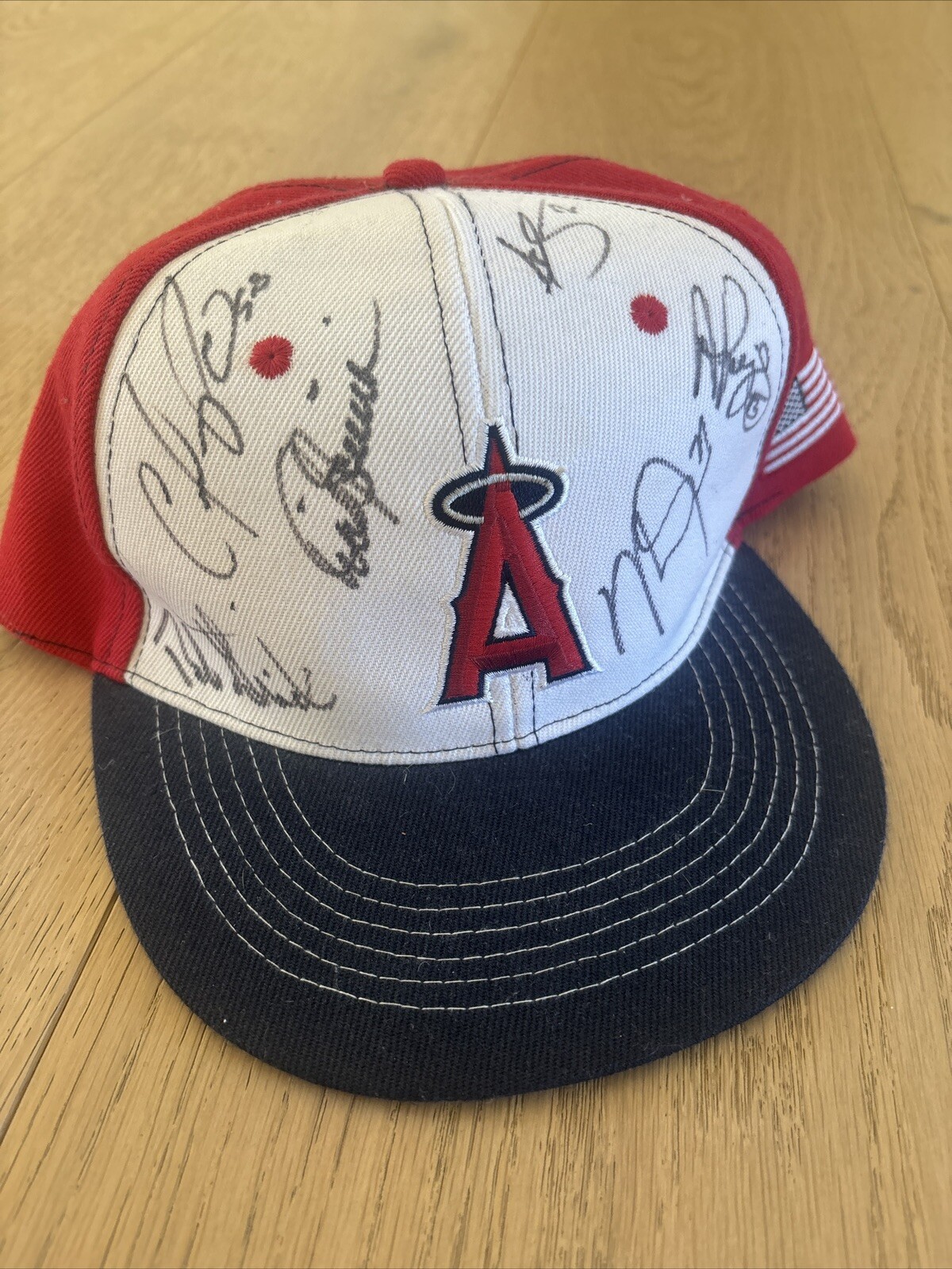 1/1 2016 Angels Signed Hat