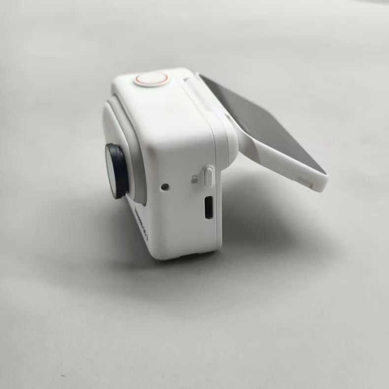 Insta360 GO 3 64GB Action Camera White