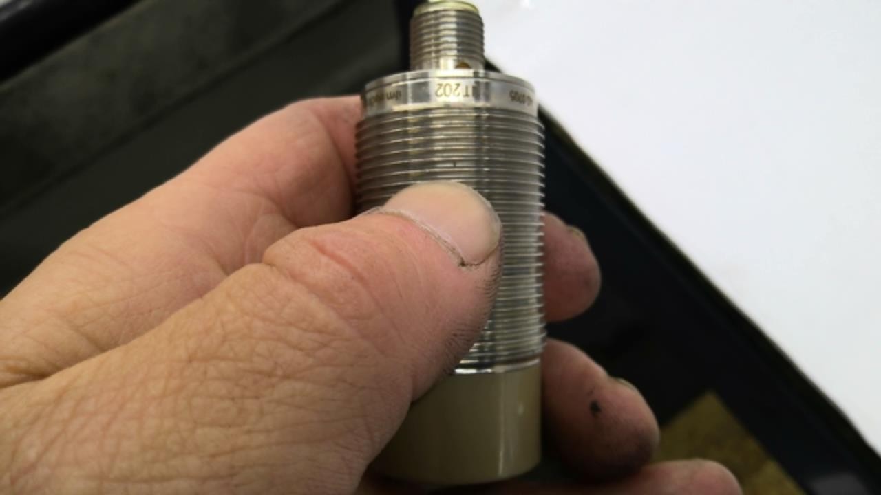 IFM IIT202 Inductive Sensor