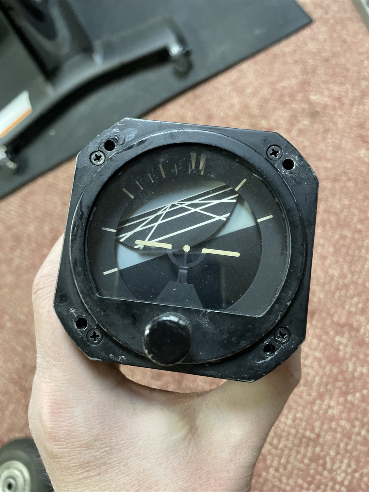 Cessna Aircraft R.C Allen Articial Horizon Gyro Indicator RCA 21-14 C661001-0503