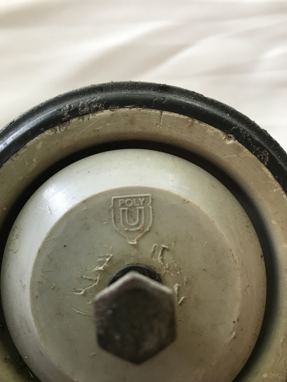 DURABLE Poly U 4" X 1" RIGID CASTER POLY WHEEL, LOT OF 2