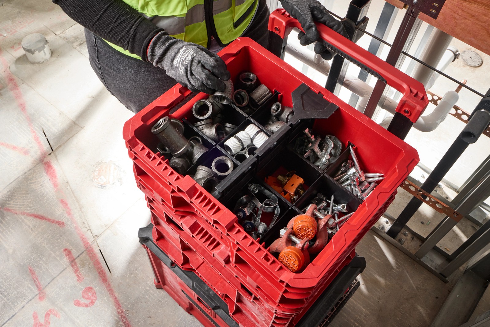 Milwaukee Tool 48-22-8438 PACKOUT Low-Profile Crate
