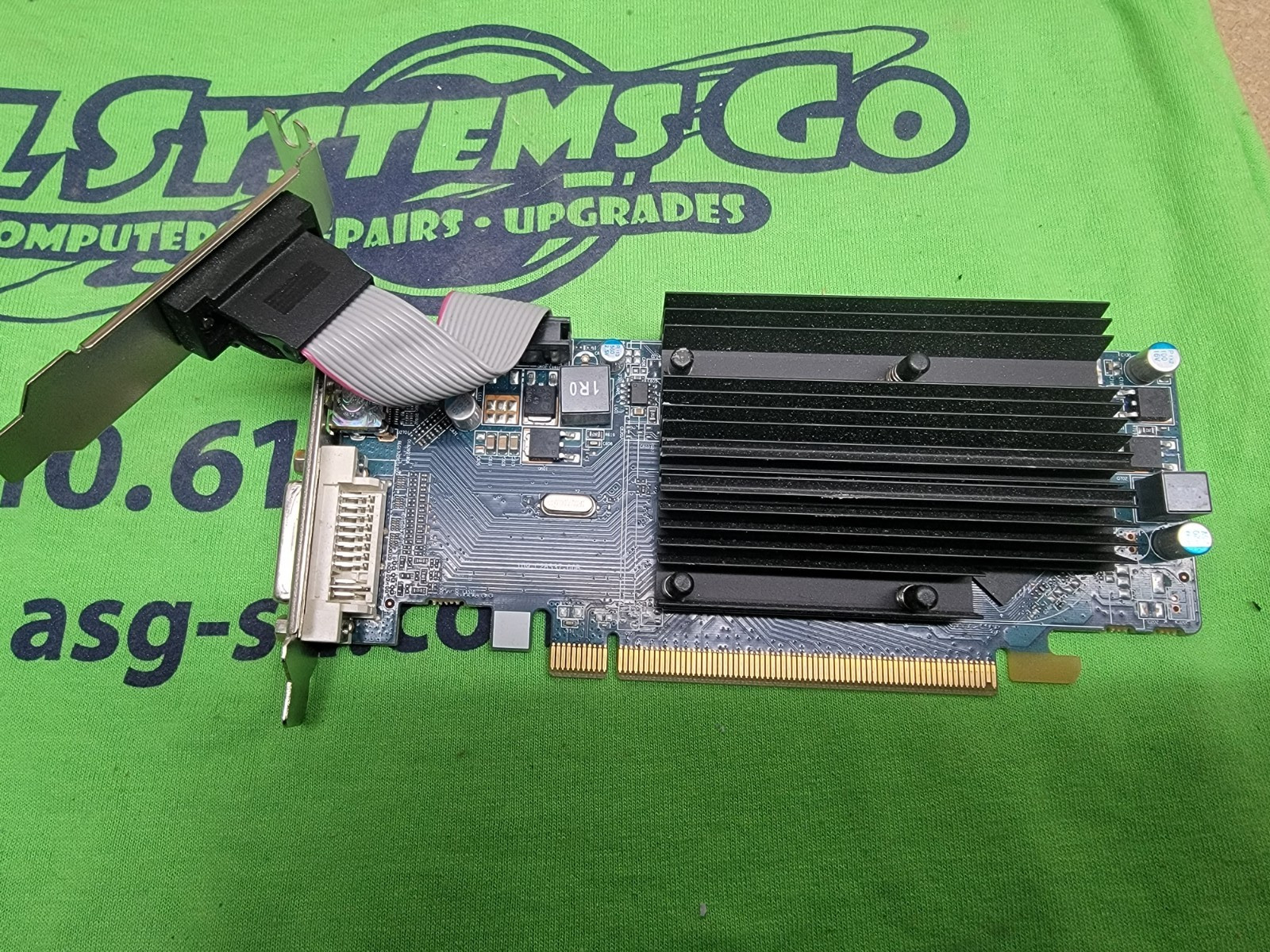 Sapphire HD5450 299-2E204-100SA Video Graphics Card 1G DDR3 PCIe HDMI DVI VGA LP