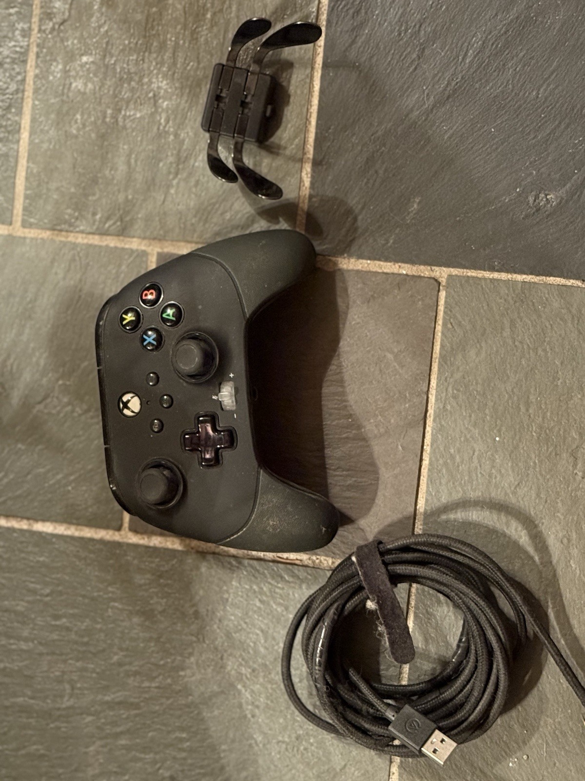 For parts Xbox Controller Bundle and Accessory Kits includes one working