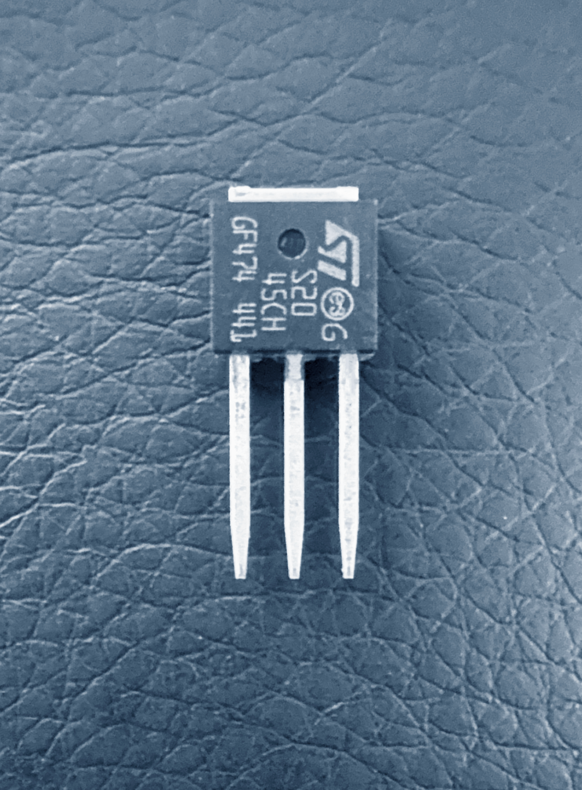 10X STPS2045CH S2045CH STMicroelectronics Power Schottky Rectifier 45V 20A IPAK