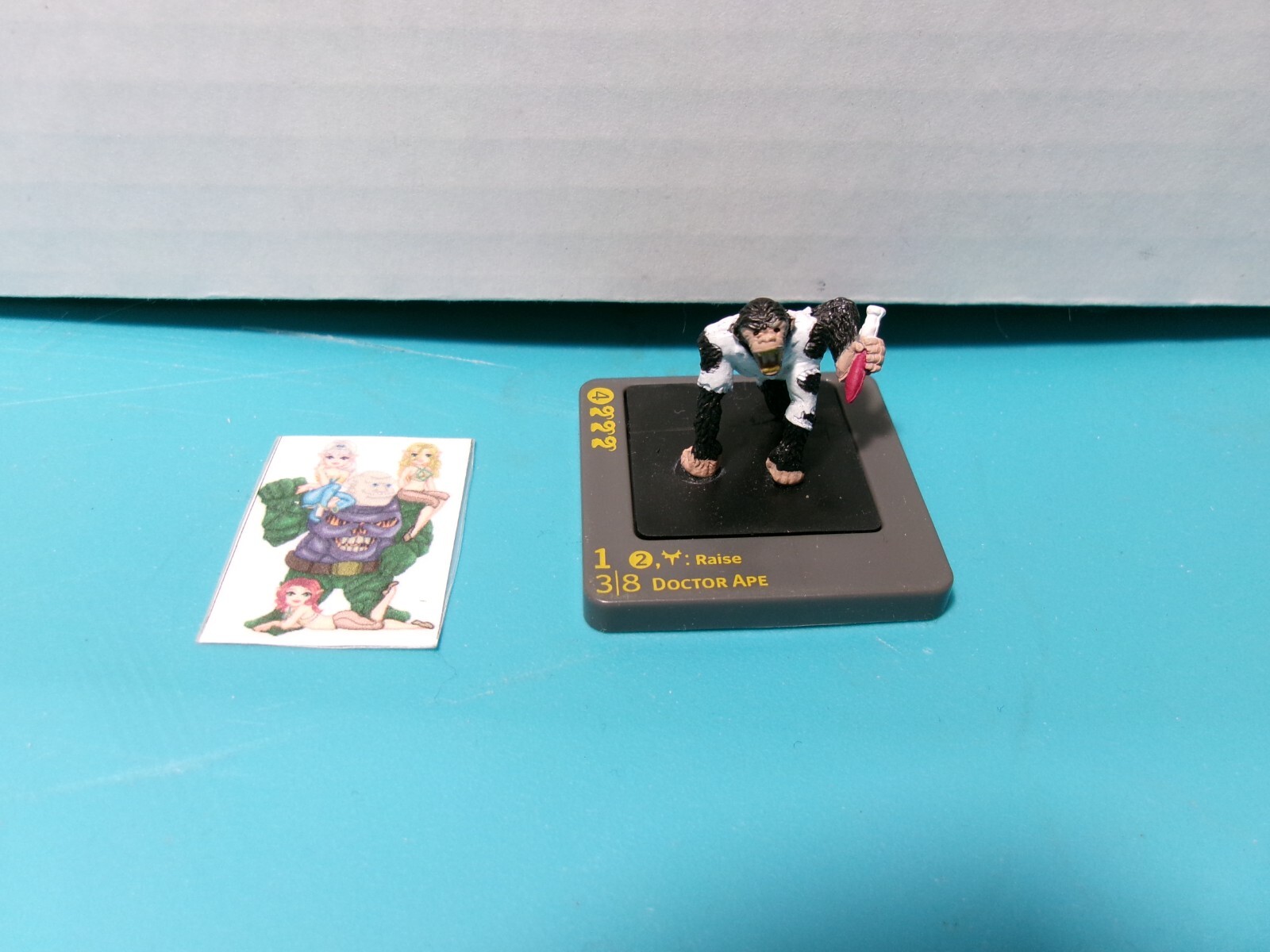 =Dreamblade Miniatures BASE SET Doctor Ape 31/96 =