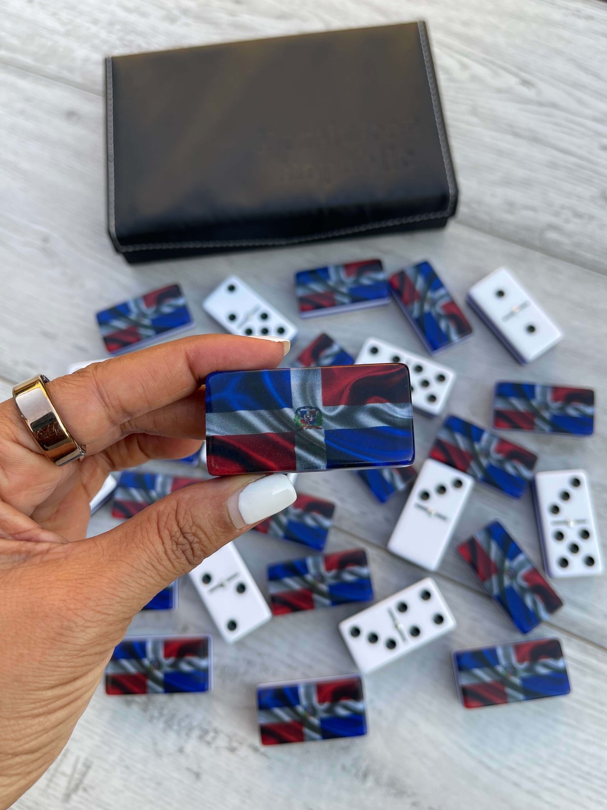 Dominican Republic Flag Jumbo Professional Acrylic Domino Set With Metal Spinner