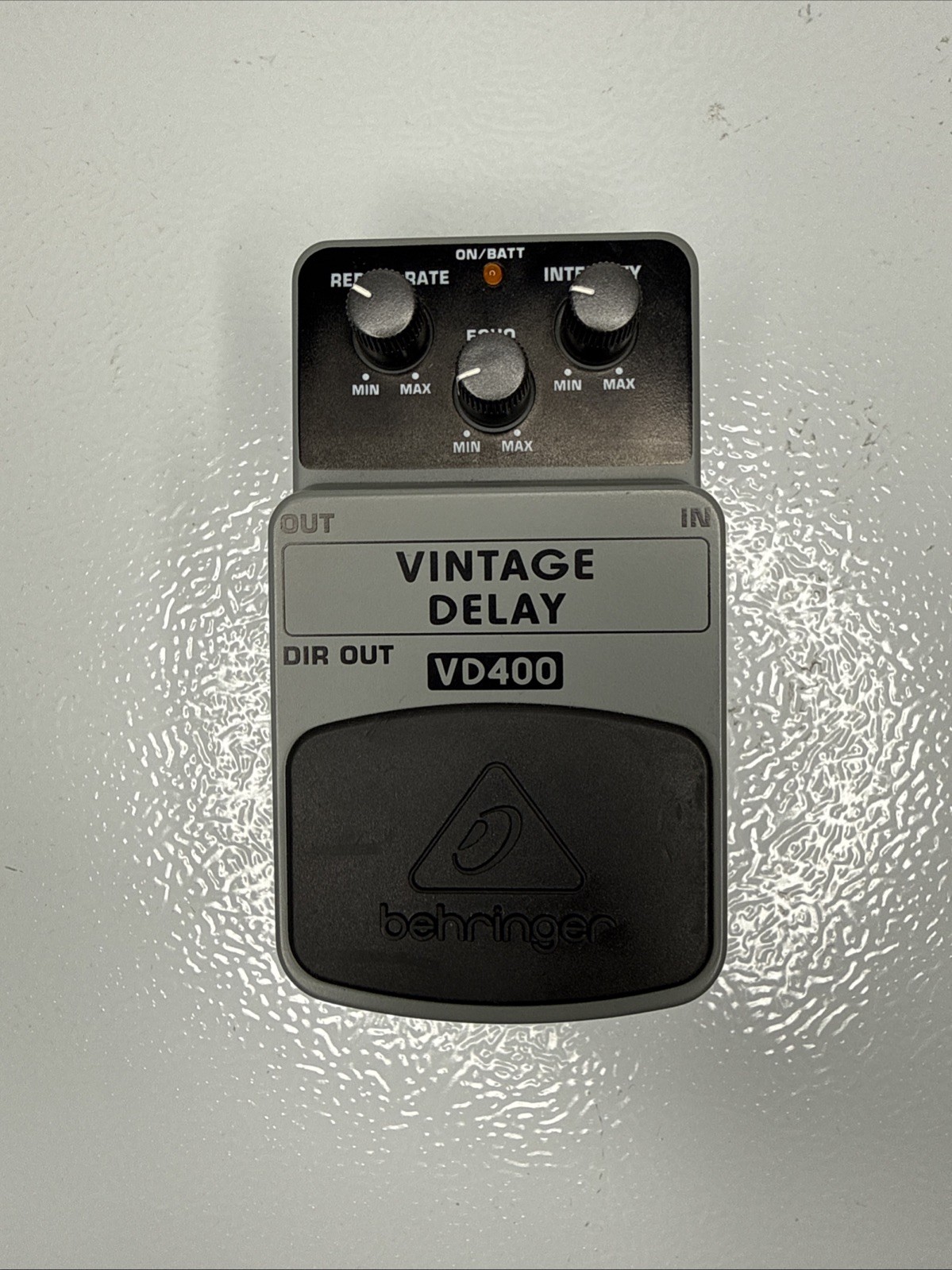 Behringer VD400 Vintage Analog Delay Electric Guitar Effects Pedal