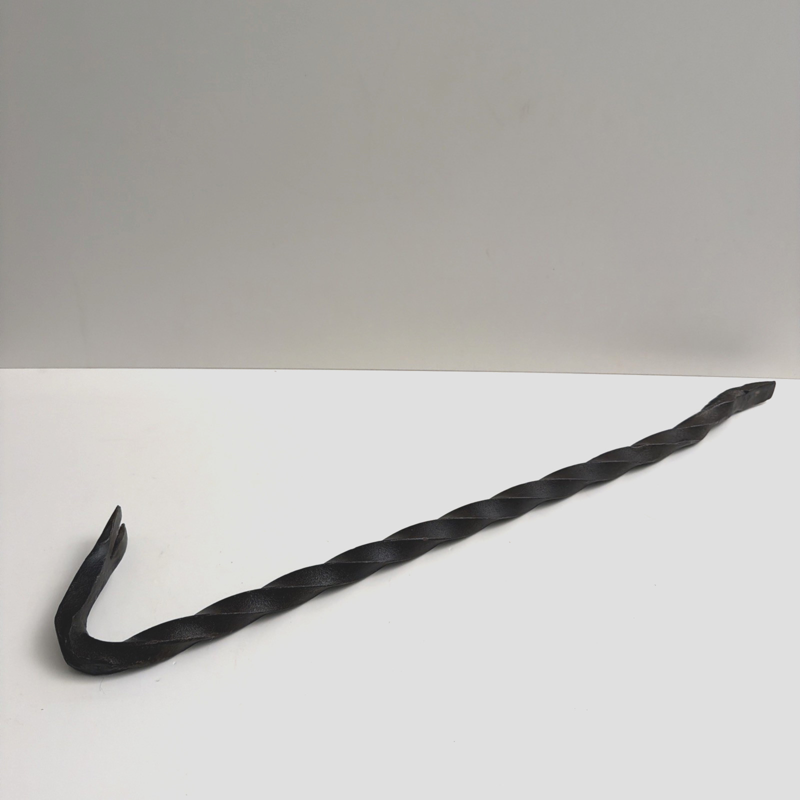 Antique Blacksmith Hand Forged Twisted Wrought Iron Crowbar Nail Puller Pry Bar