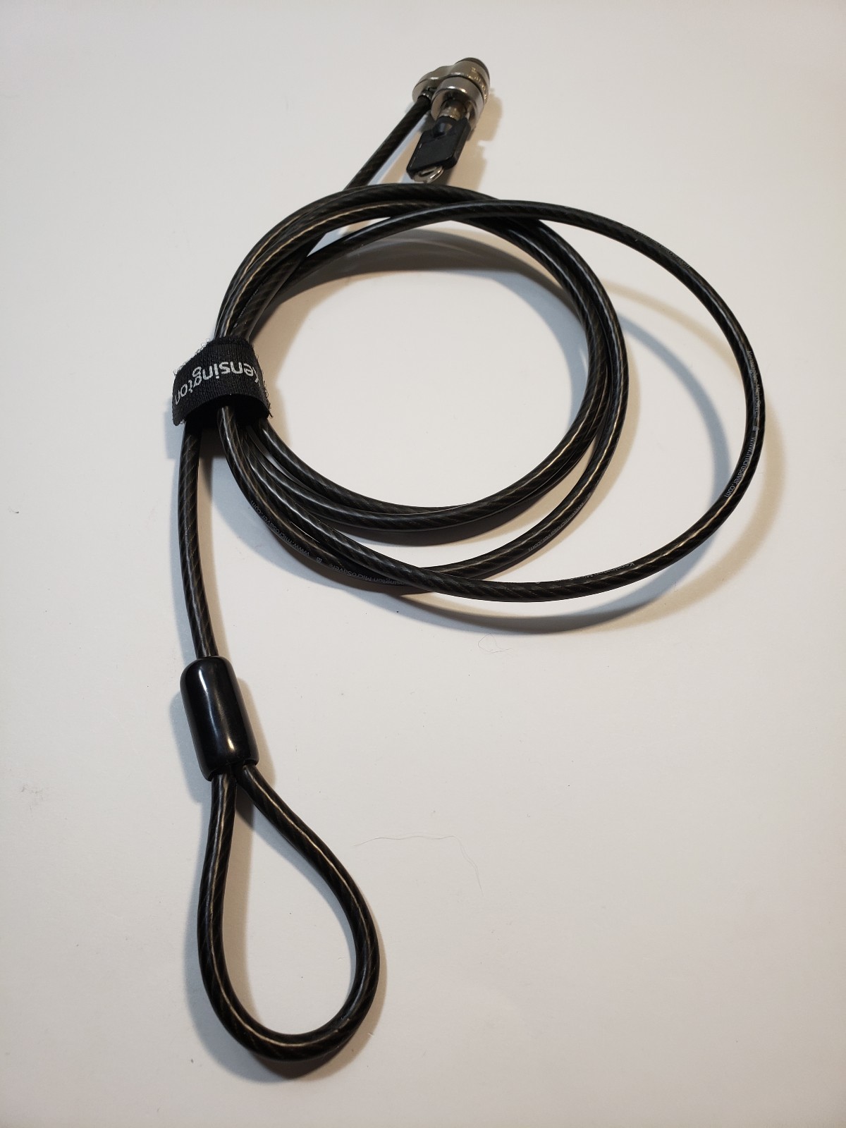 Kensington MicroSaver Keyed Anti-theft Laptop Lock, 1 Key, 6 Foot Steel Cable