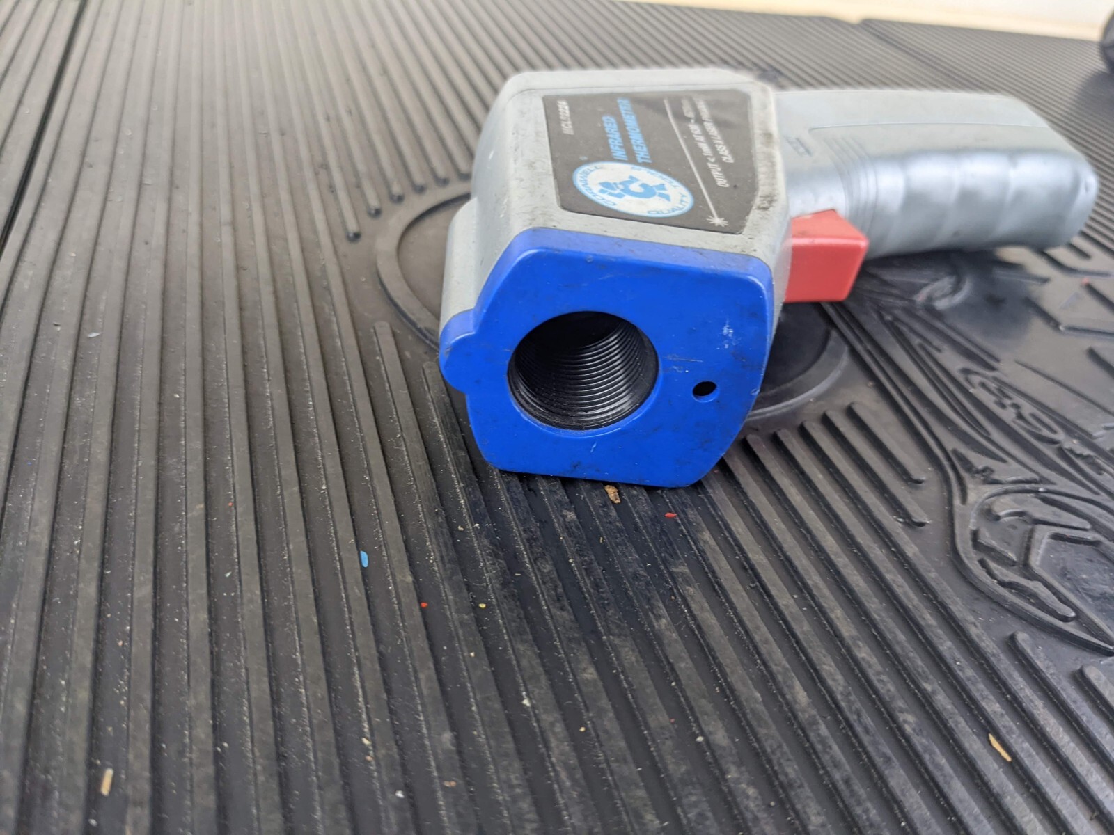 #at902 Cornwell Tools MCL52224 Infrared Thermometer with Target Laser