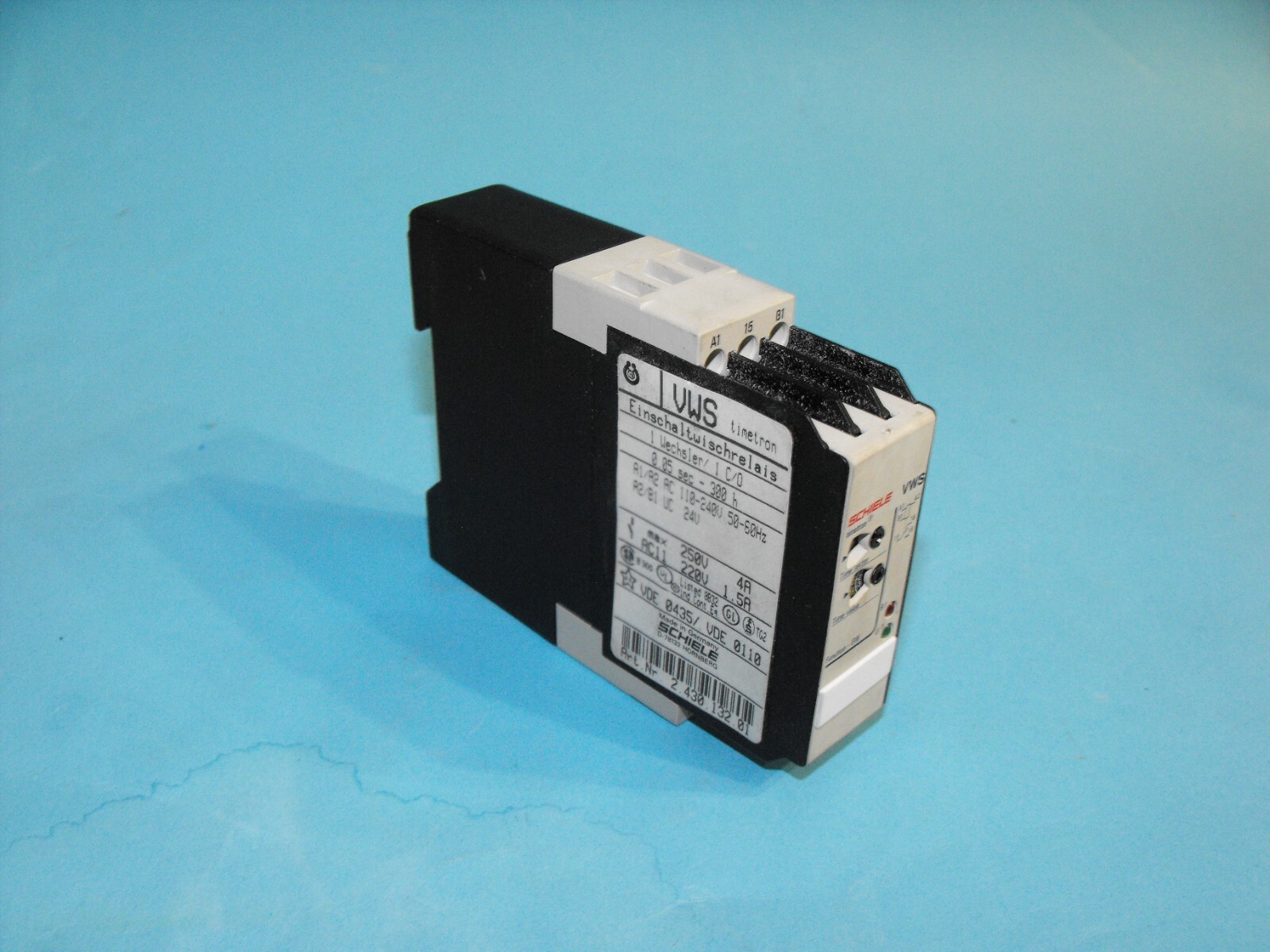 SCHIELE VWS.TIMETRON ON SINGLE PULS TIMER 2.430.133.01.0.TIMER 0,05S-300H.USED