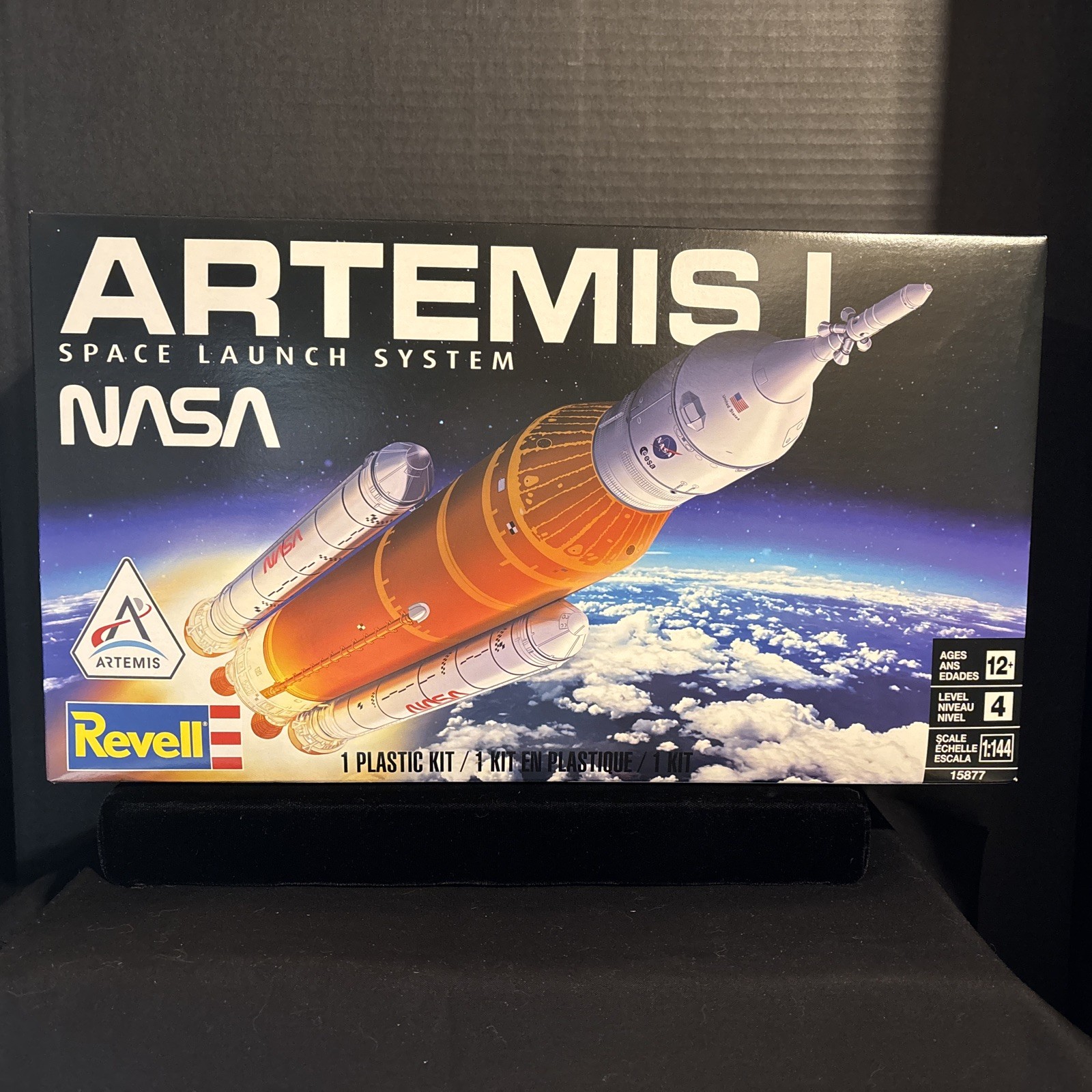 REVELL 15877 ARTEMIS 1 SPACE LAUNCH SYSTEM MODEL KIT-NIB-1:144 SCALE