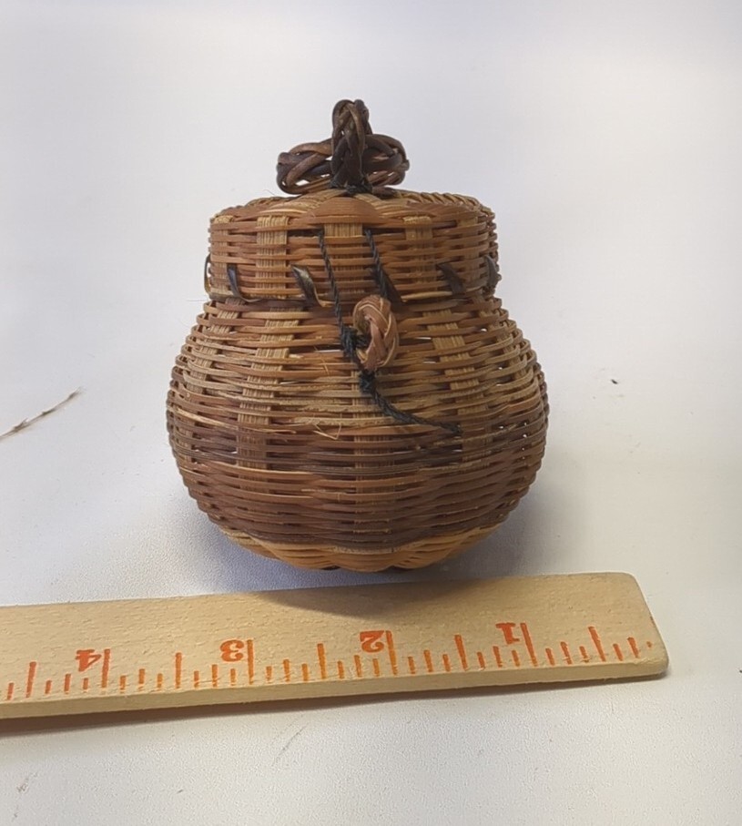Woven Wicker Sachet Basket